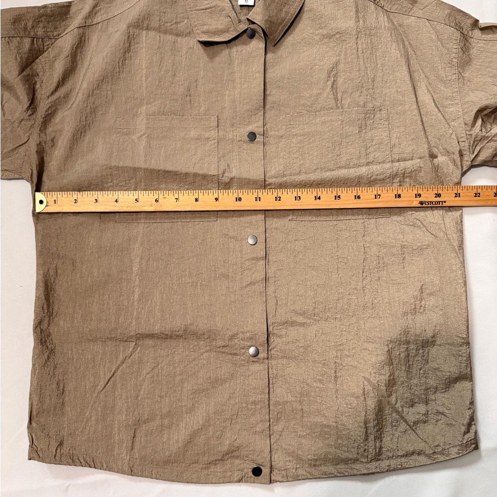 NWOT Athleta Khaki Nylon Windbreaker button up shirt XS Snap Closure Lightweight - Picture 8 of 9